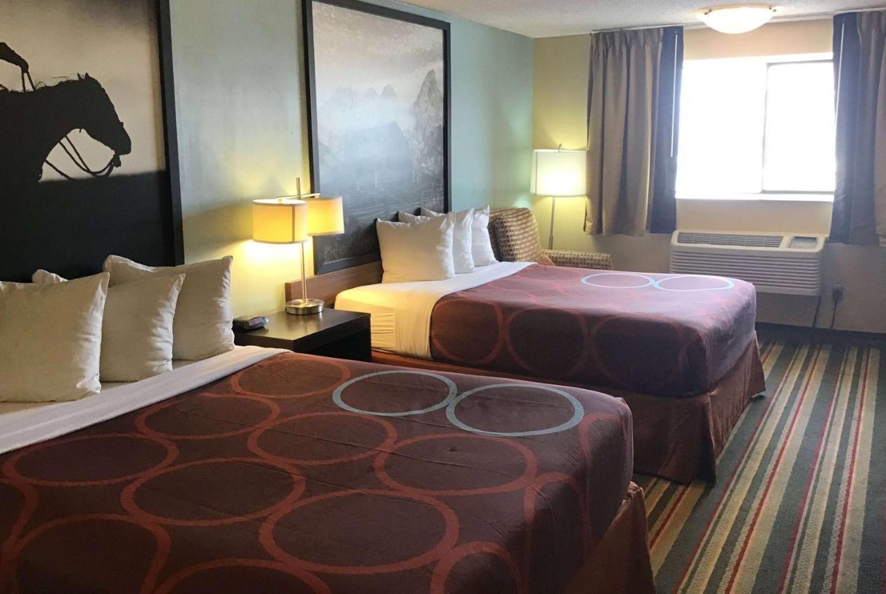 Super 8 By Wyndham Casper East/Evansville Ngoại thất bức ảnh