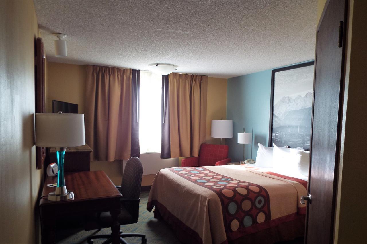 Super 8 By Wyndham Casper East/Evansville Ngoại thất bức ảnh