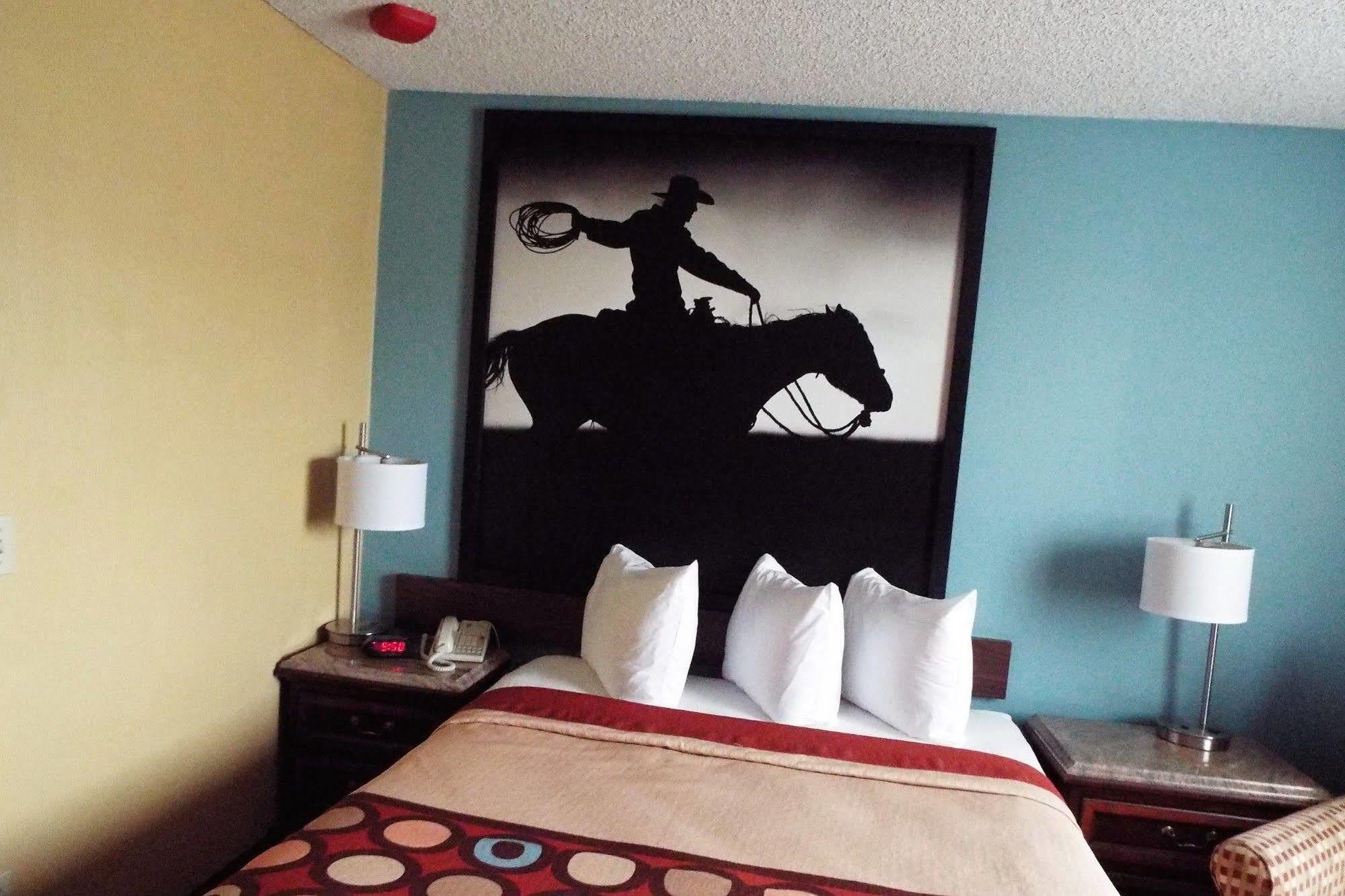 Super 8 By Wyndham Casper East/Evansville Ngoại thất bức ảnh